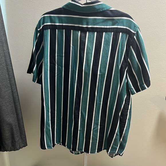 Obey - button up NWOT - Picture 3 of 3